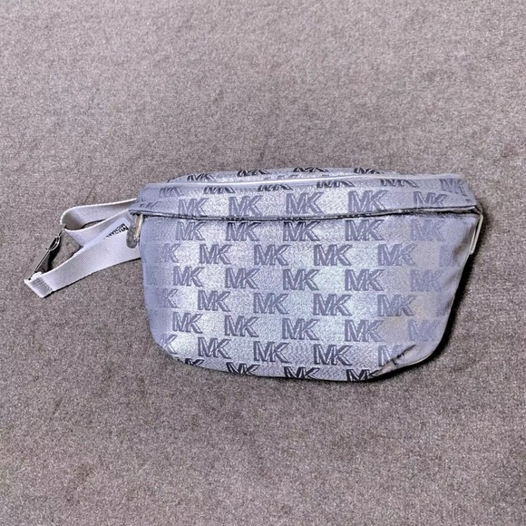 Michael Kors Women's Metallic Logo Jacquard Belt Bag NWT - Picture 2 of 8